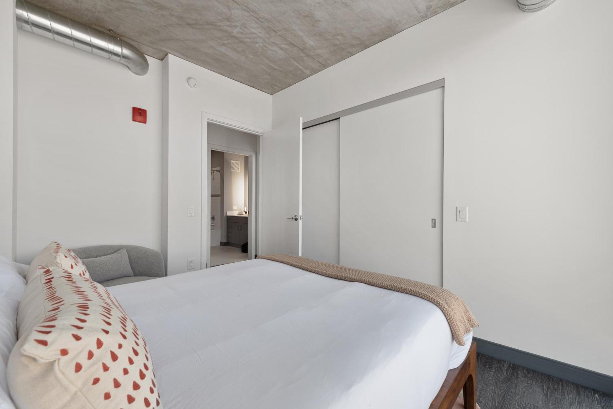 Fulbrix Bright Designer With West Loop Views Apartamento Chicago
